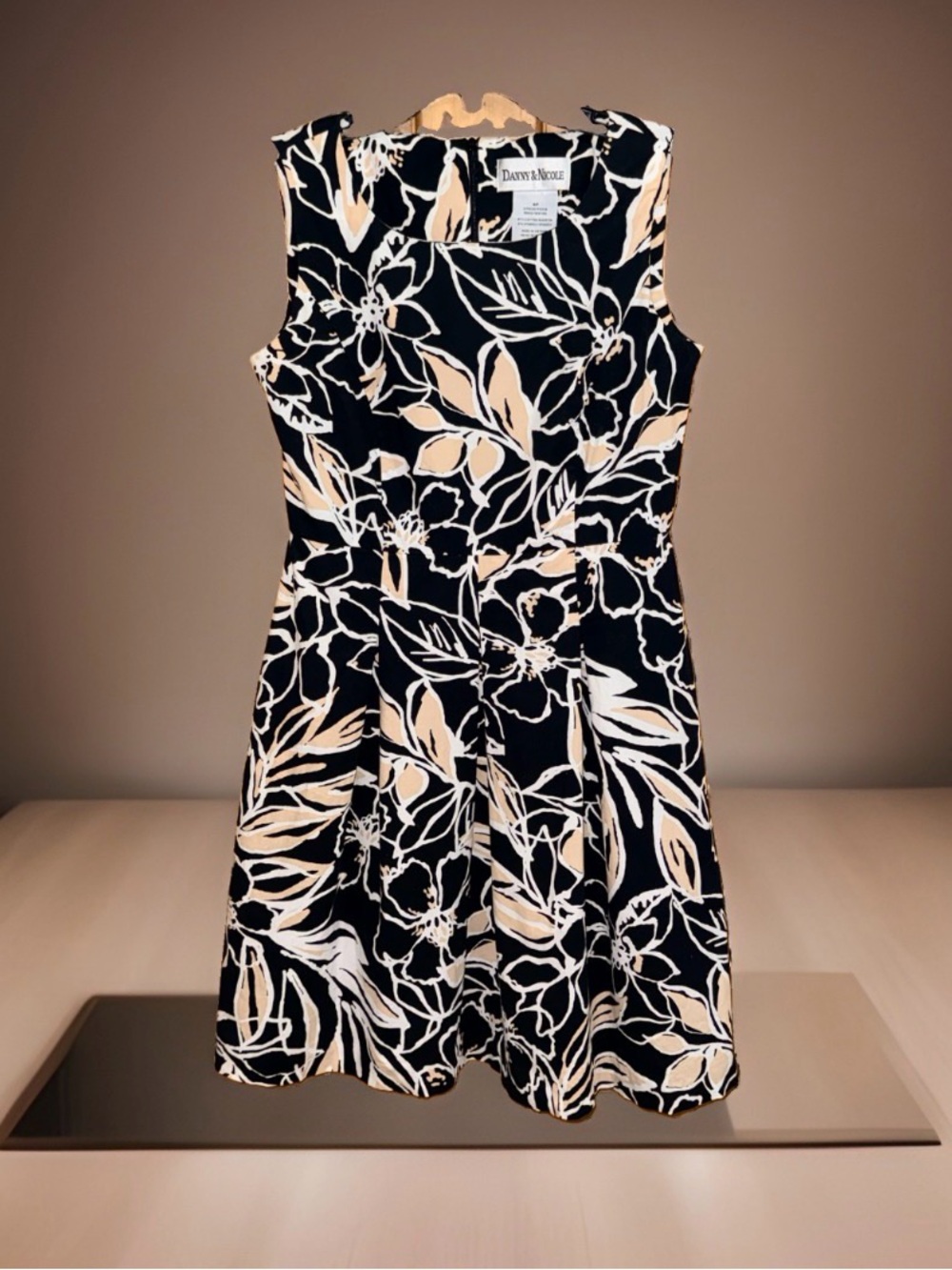 Danny & Nicole Black Floral Fit&Flare Dress w/White Highlights-No Belt-4P-EC